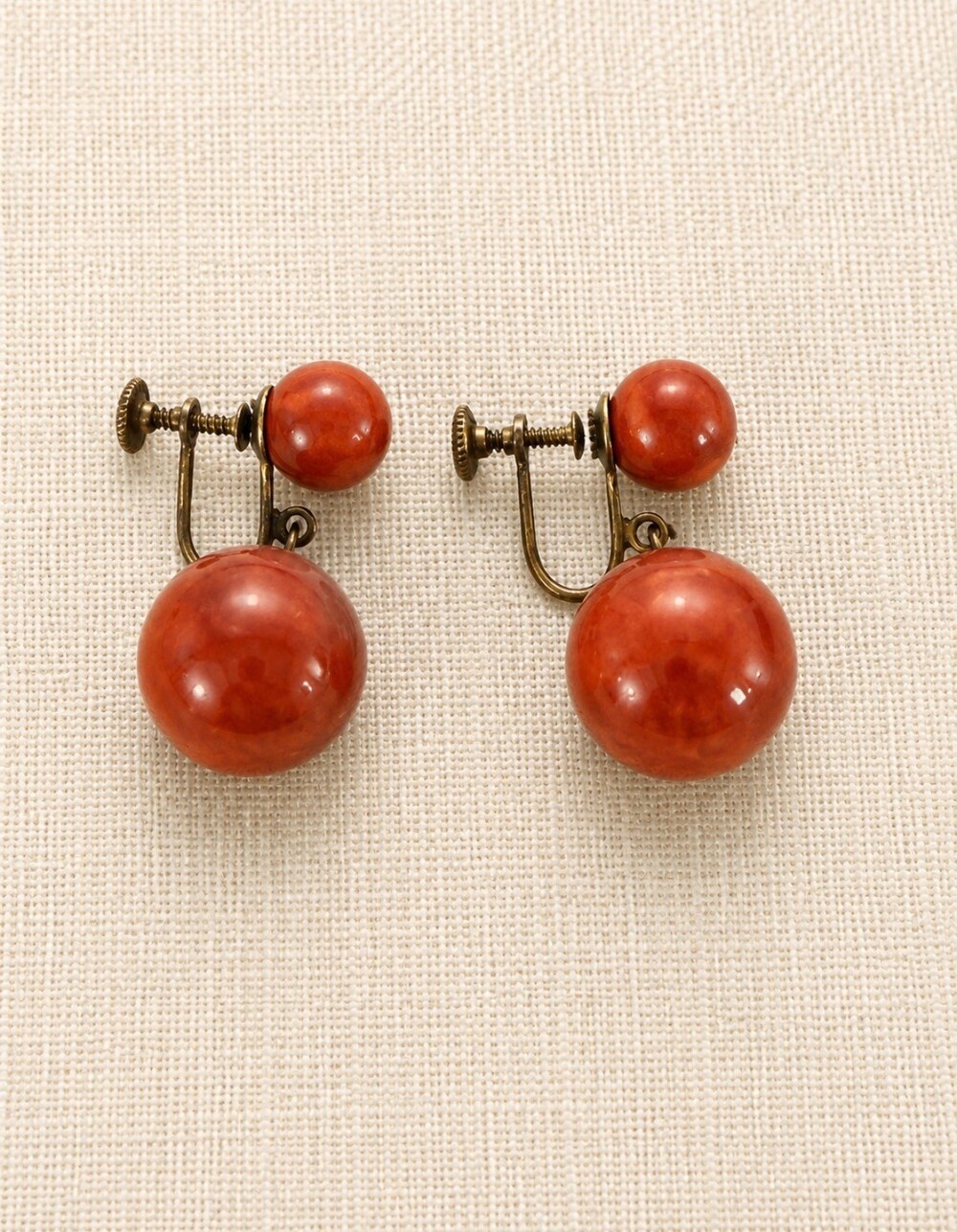 Vintage Red Bakelite Double Ball Dangle Earrings Screw Back Cherry Tested 1940s